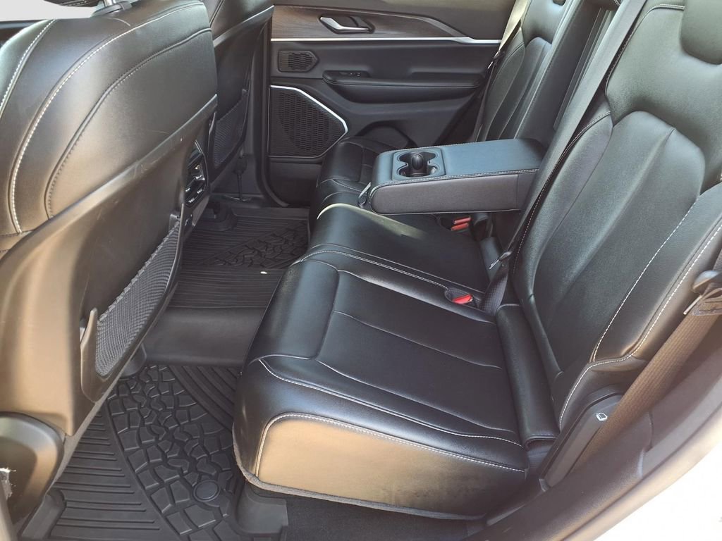 Used 2023 Jeep Grand Cherokee Limited w/ Trailer Tow Prep Group (B) image 25