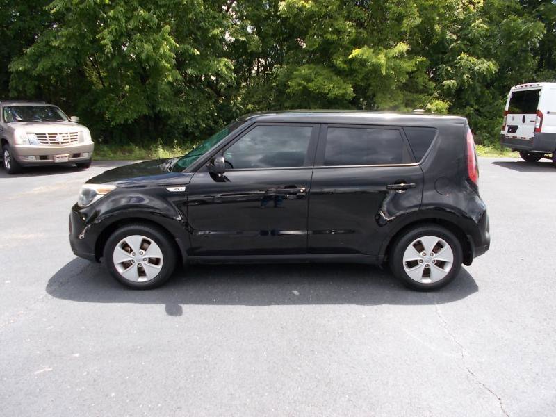 Used 2016 Kia Soul w/ Convenience Package FWD image 3