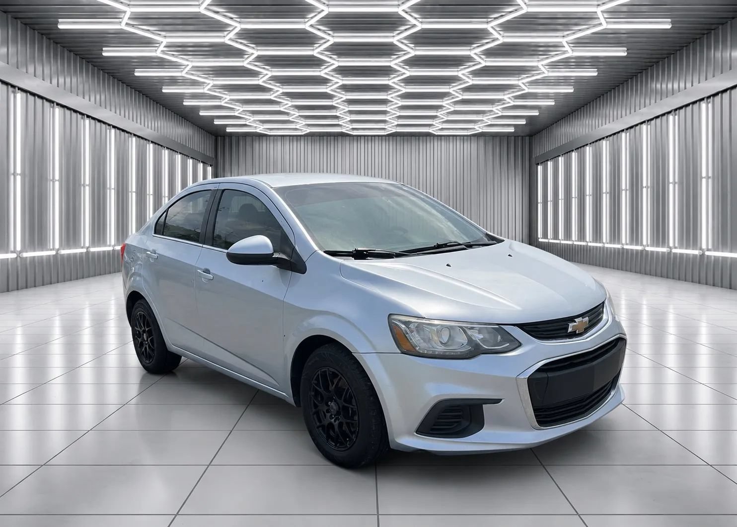 Used 2017 Chevrolet Sonic LT FWD image 5