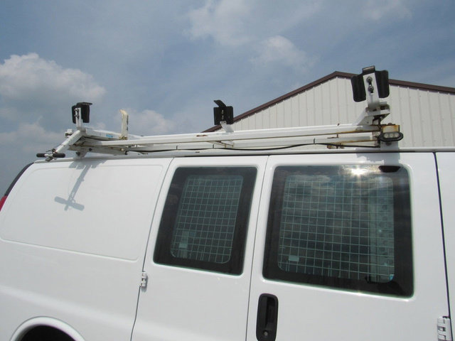 Used 2015 Chevrolet Express 2500 RWD image 21