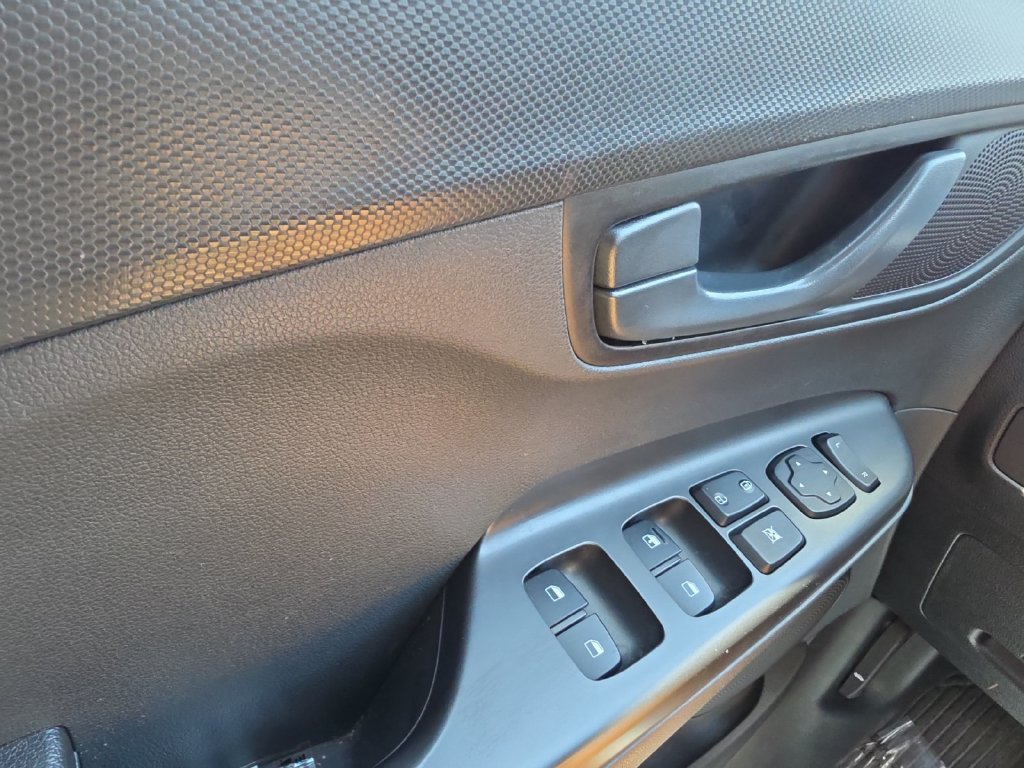 Certified 2023 Hyundai Kona SE FWD image 23