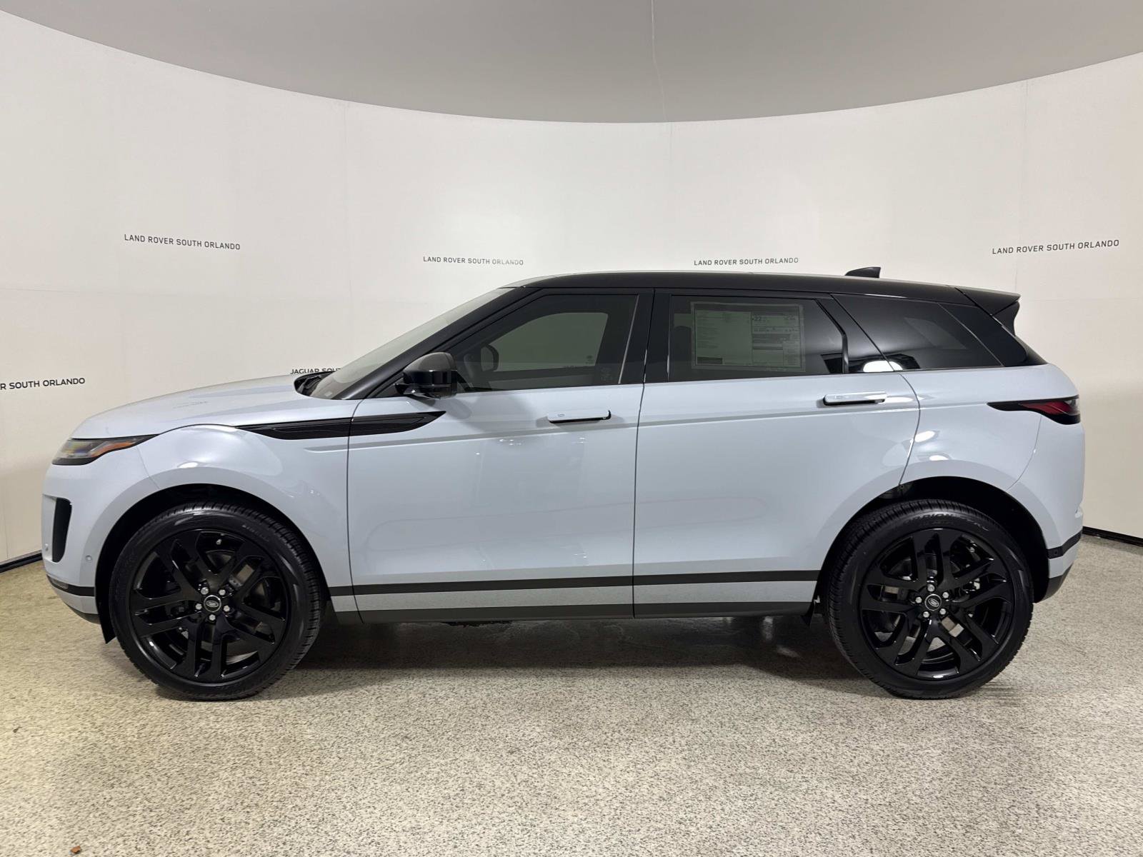 New 2026 Land Rover Range Rover Evoque S AWD/4WD image 2