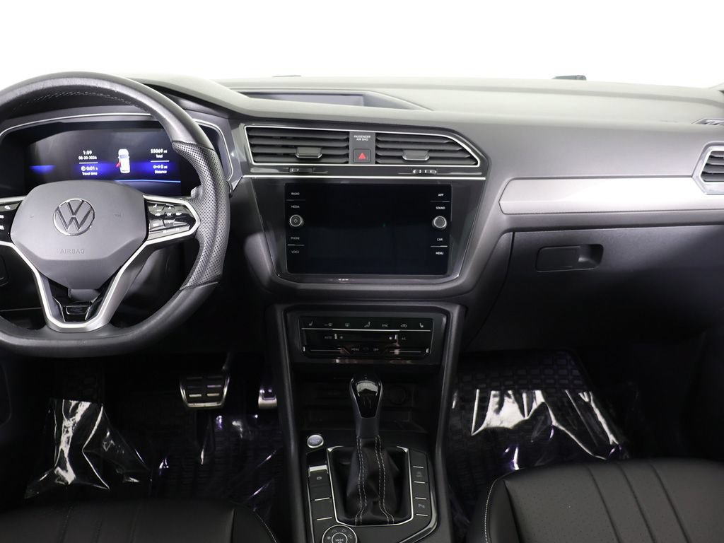 Used 2024 Volkswagen Tiguan SE R-Line AWD/4WD image 38