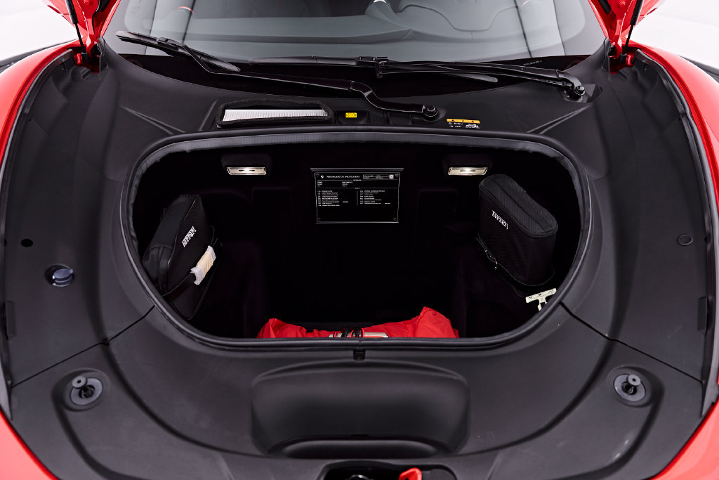 Used 2020 Ferrari F8 Tributo RWD image 21