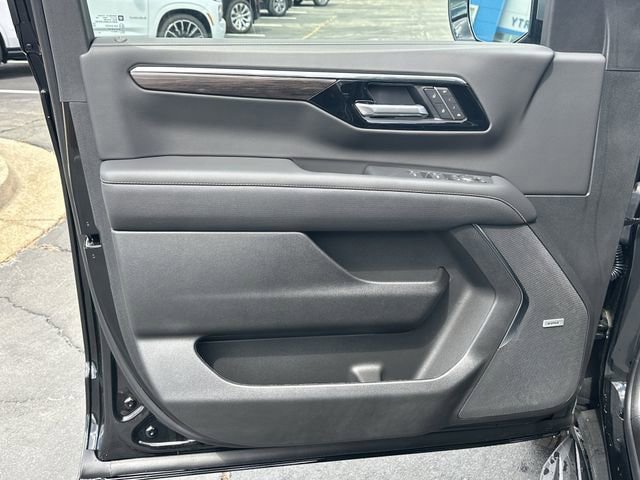 New 2026 Chevrolet Suburban Premier image 10