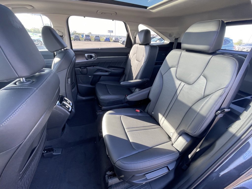 New 2026 Kia Sorento SX image 25