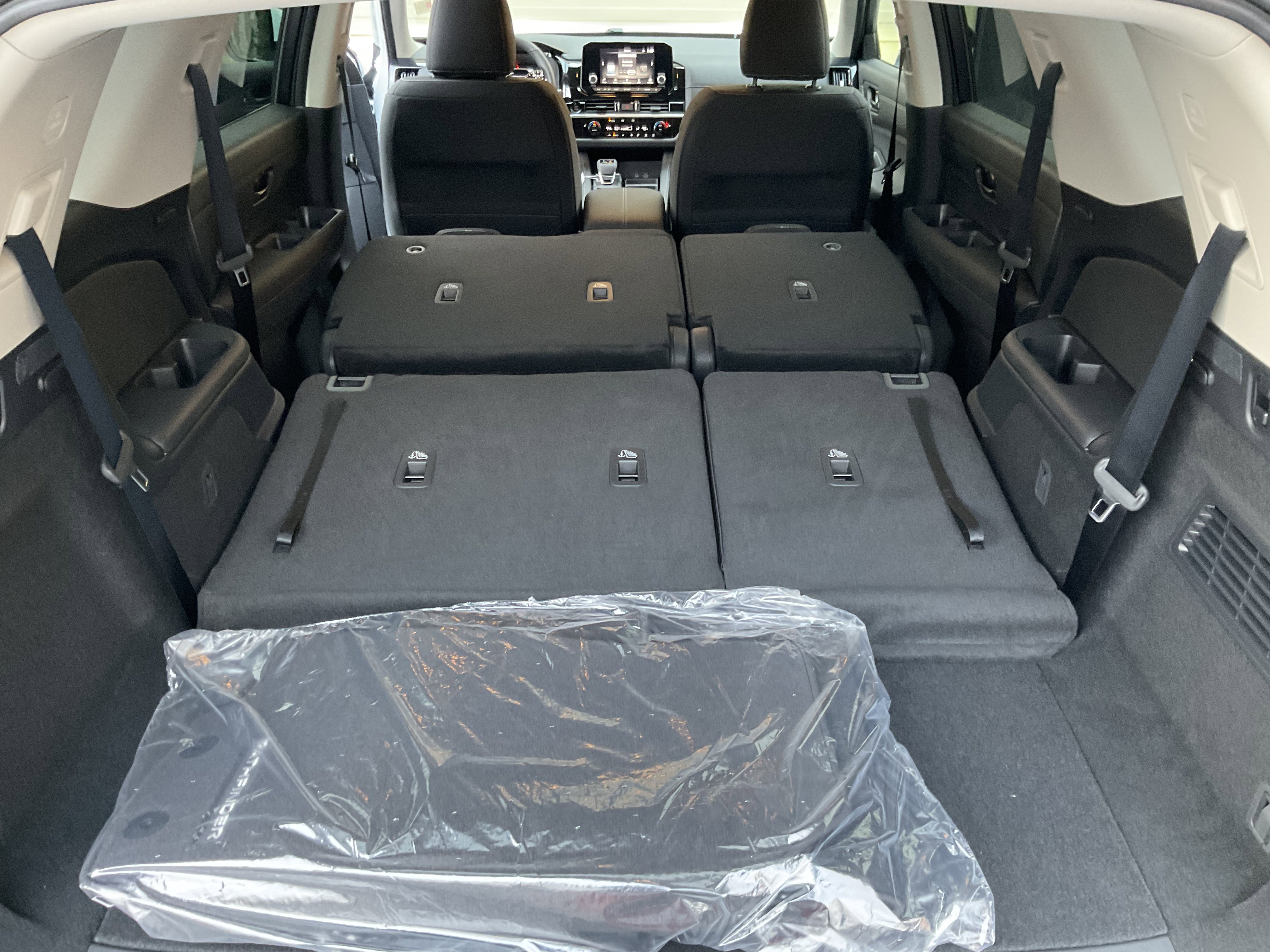 Used 2025 Nissan Pathfinder SV w/ Black Appearance Package image 48