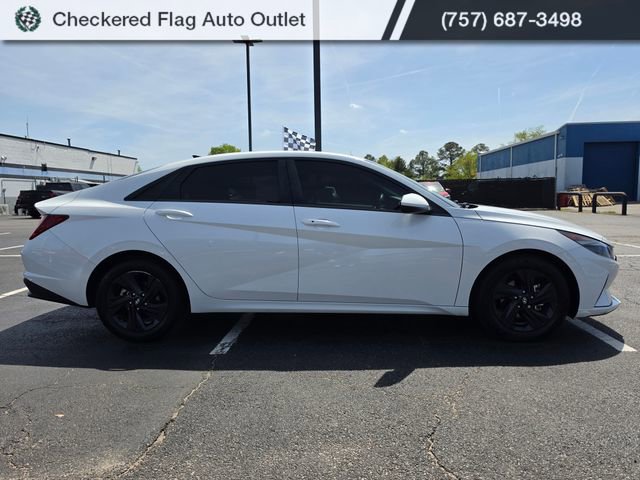 Used 2022 Hyundai Elantra SEL w/ Convenience Package image 9