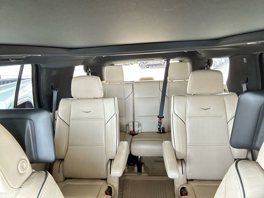 Used 2024 Cadillac Escalade Premium Luxury image 26