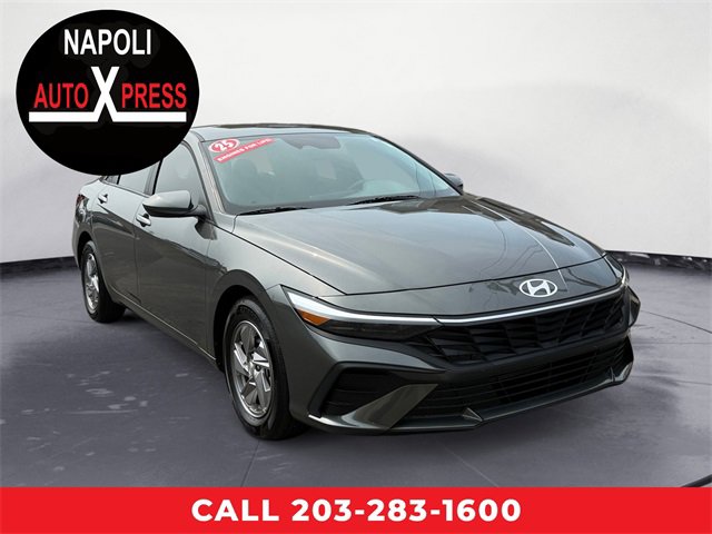 Used 2025 Hyundai Elantra SE