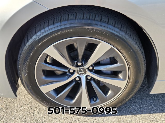 Used 2021 Lexus LS 500 w/ Accessory Package (Z2) RWD image 20