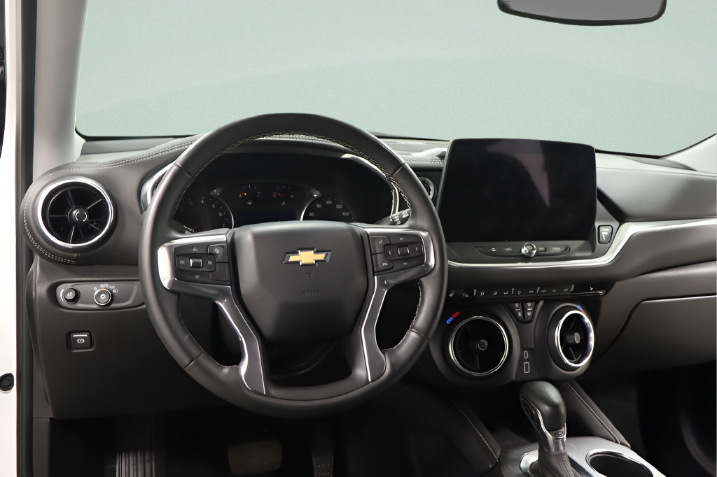 Used 2024 Chevrolet Blazer LT w/ Midnight/Sport Edition FWD image 8