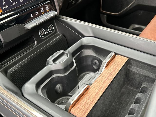 Used 2022 RAM 1500 Limited w/ Body-Colour Bumper Group image 19