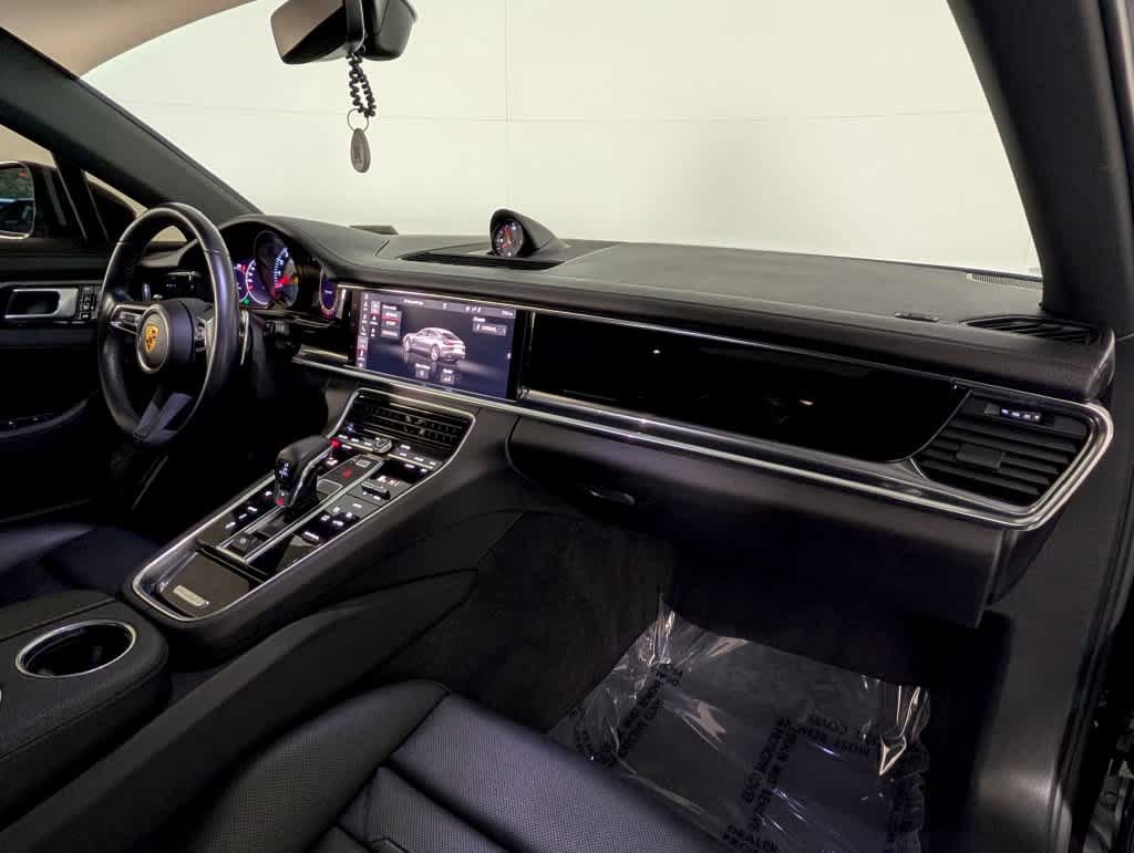 Used 2021 Porsche Panamera RWD image 17