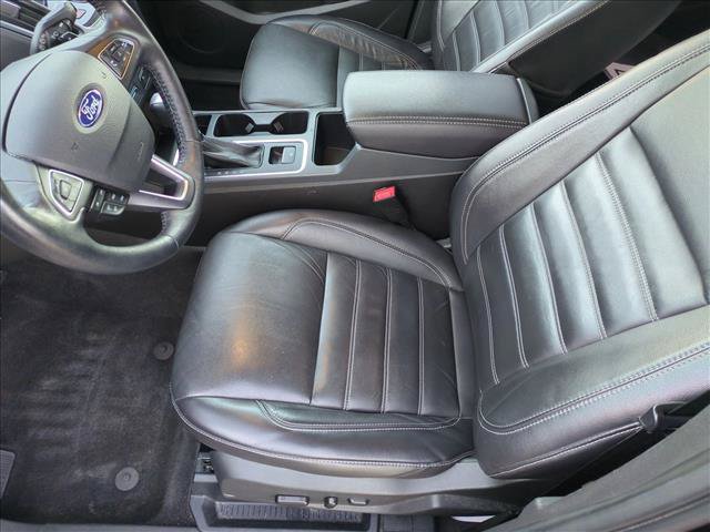 Used 2017 Ford Escape Titanium AWD/4WD image 15