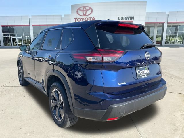 Used 2025 Nissan Rogue SV FWD image 5