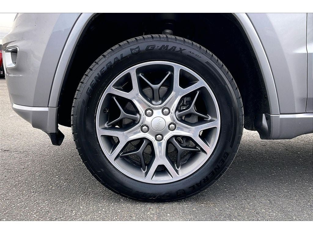 Used 2020 Jeep Grand Cherokee Overland AWD/4WD image 10