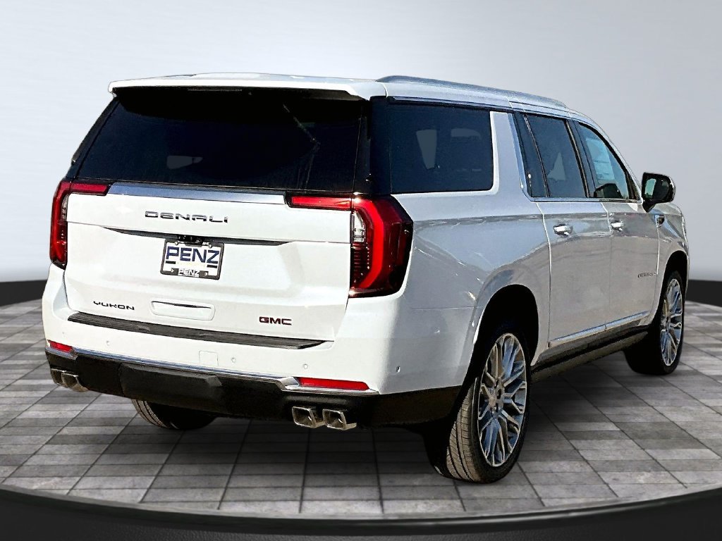 New 2027 GMC Yukon XL Denali w/ Denali Reserve Package AWD/4WD image 16