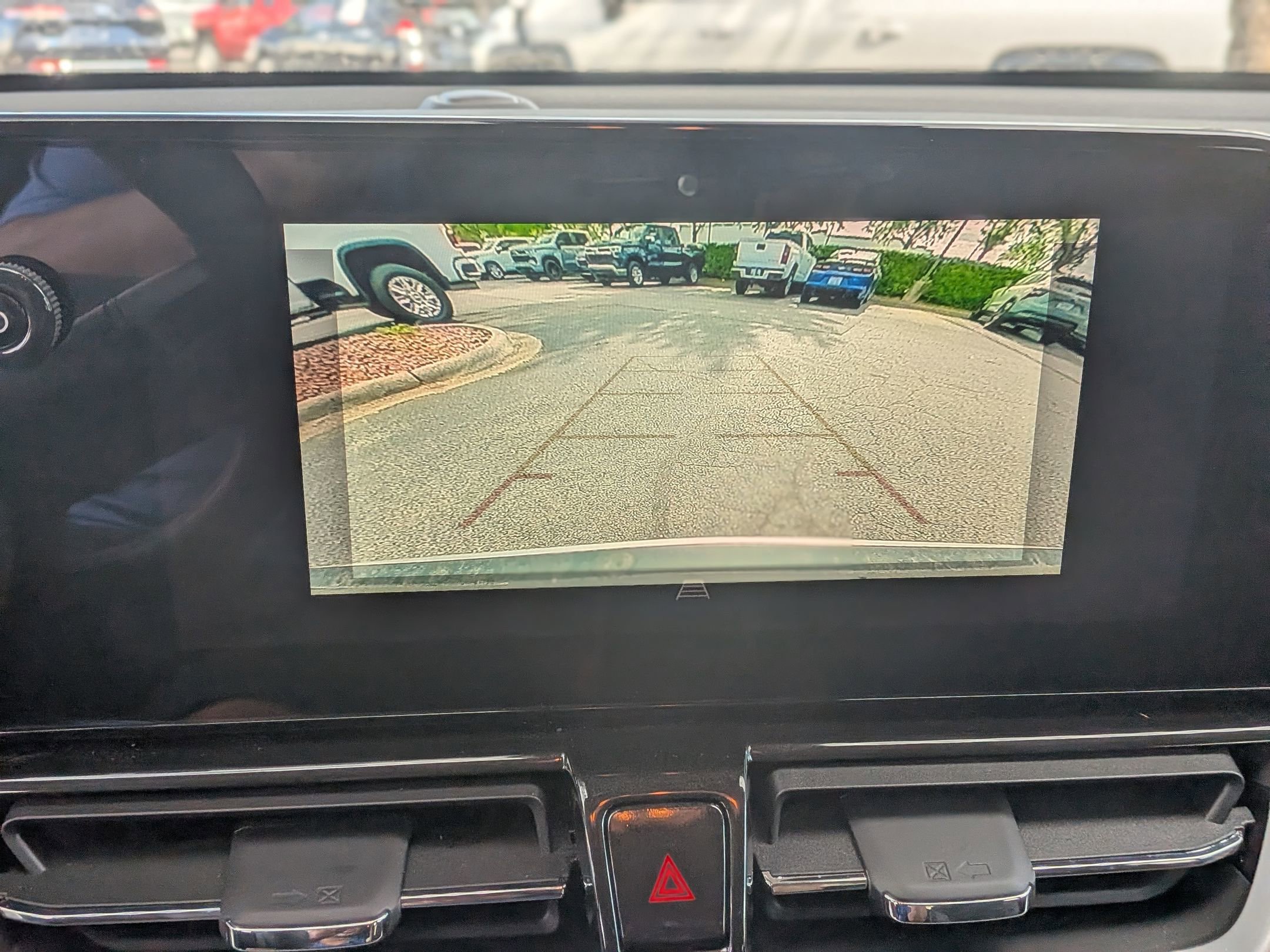 Certified 2025 Chevrolet TrailBlazer LT w/ Convenience Package FWD image 28