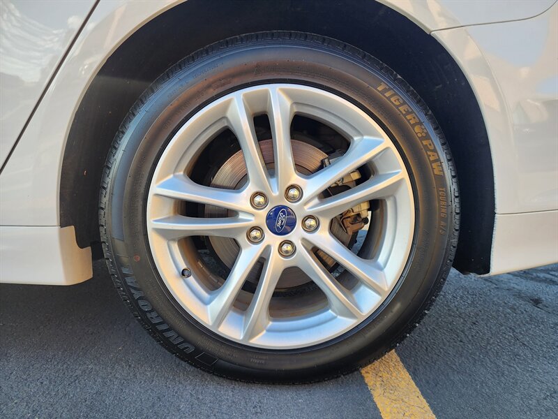 Used 2018 Ford Fusion S FWD image 16