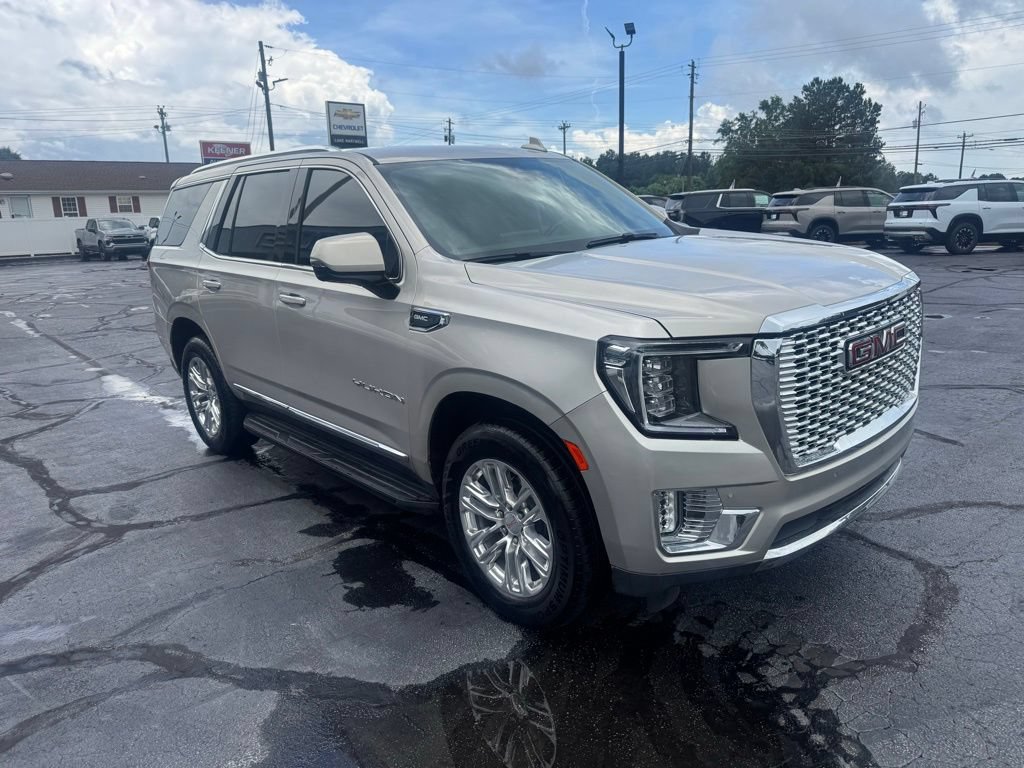 Used 2022 GMC Yukon SLT w/ SLT Luxury Package AWD/4WD image 19