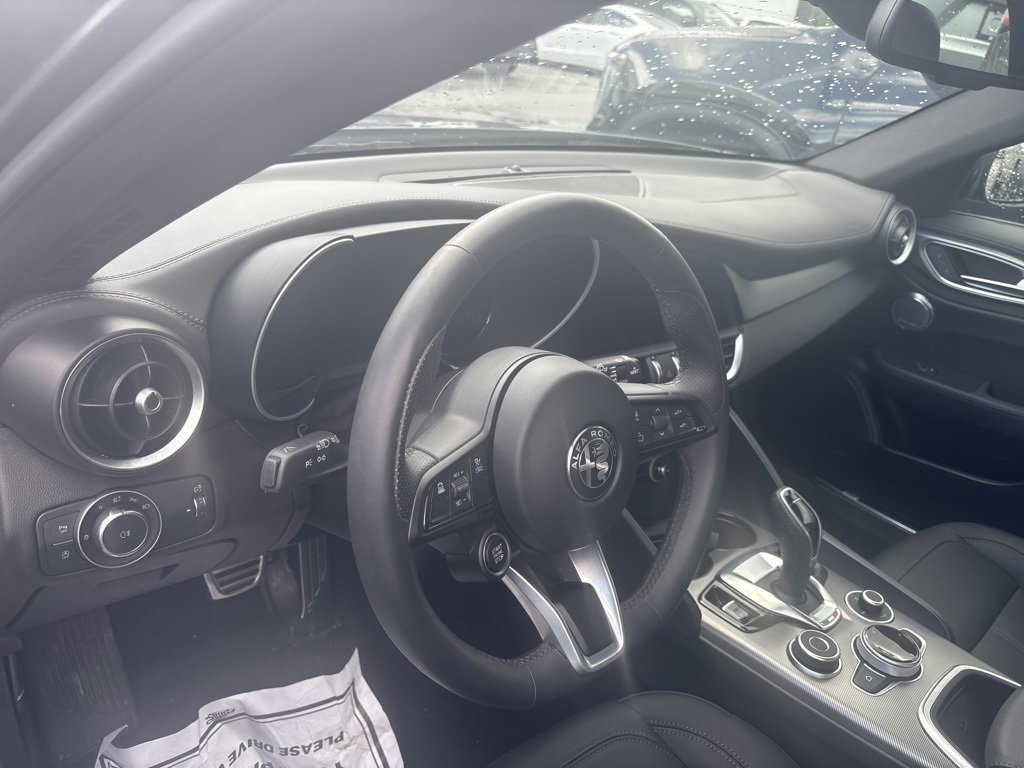 Used 2024 Alfa Romeo Giulia Ti image 25