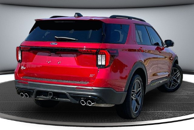 Used 2025 Ford Explorer ST AWD/4WD image 6