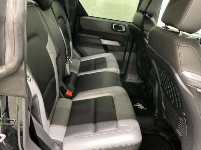 Used 2023 Ford Bronco Black Diamond AWD/4WD image 19