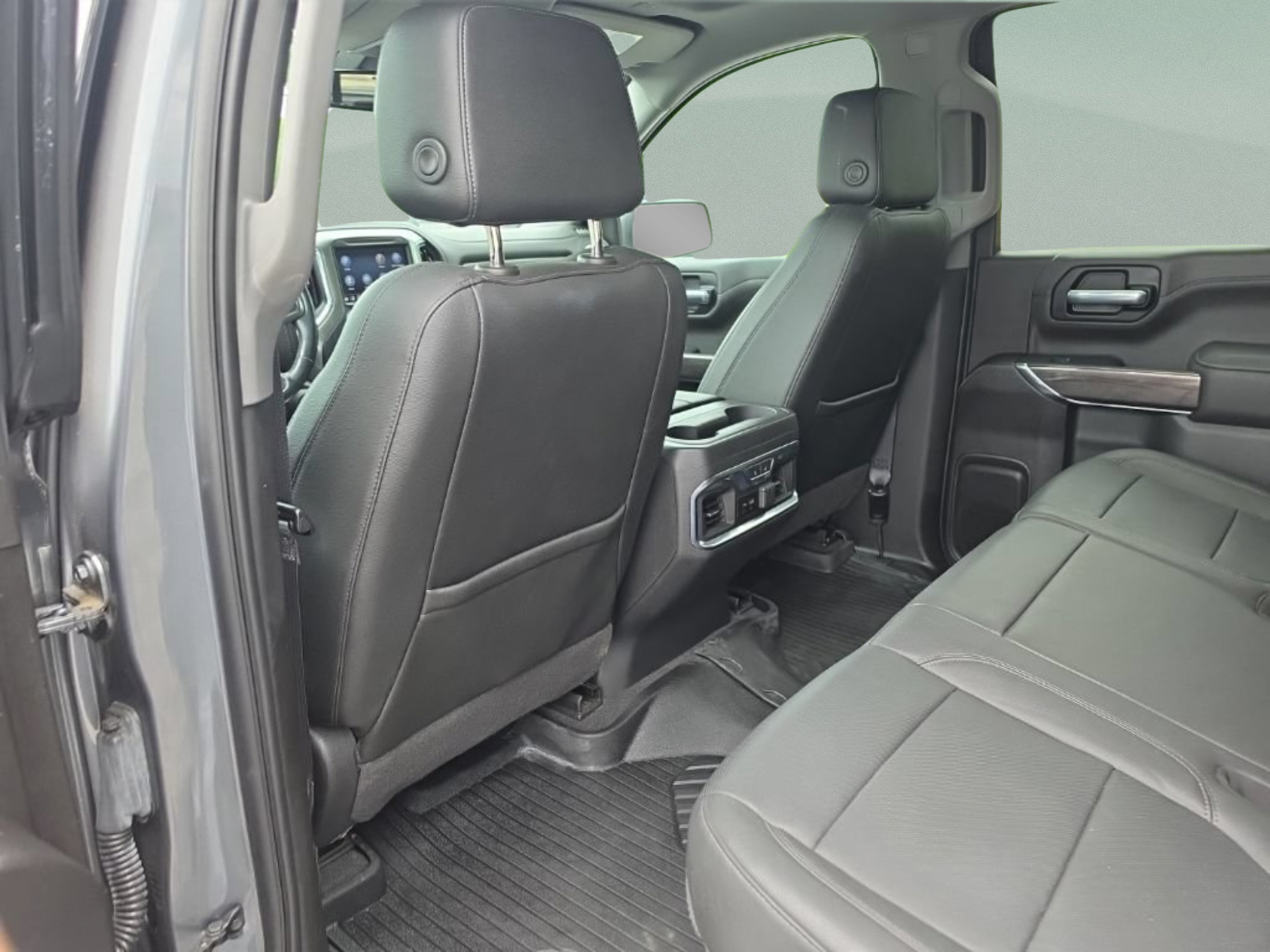 Used 2021 Chevrolet Silverado 1500 LTZ AWD/4WD image 29