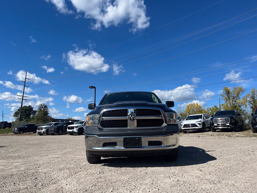 Used 2018 RAM 1500 ST w/ SXT Appearance Group AWD/4WD image 3