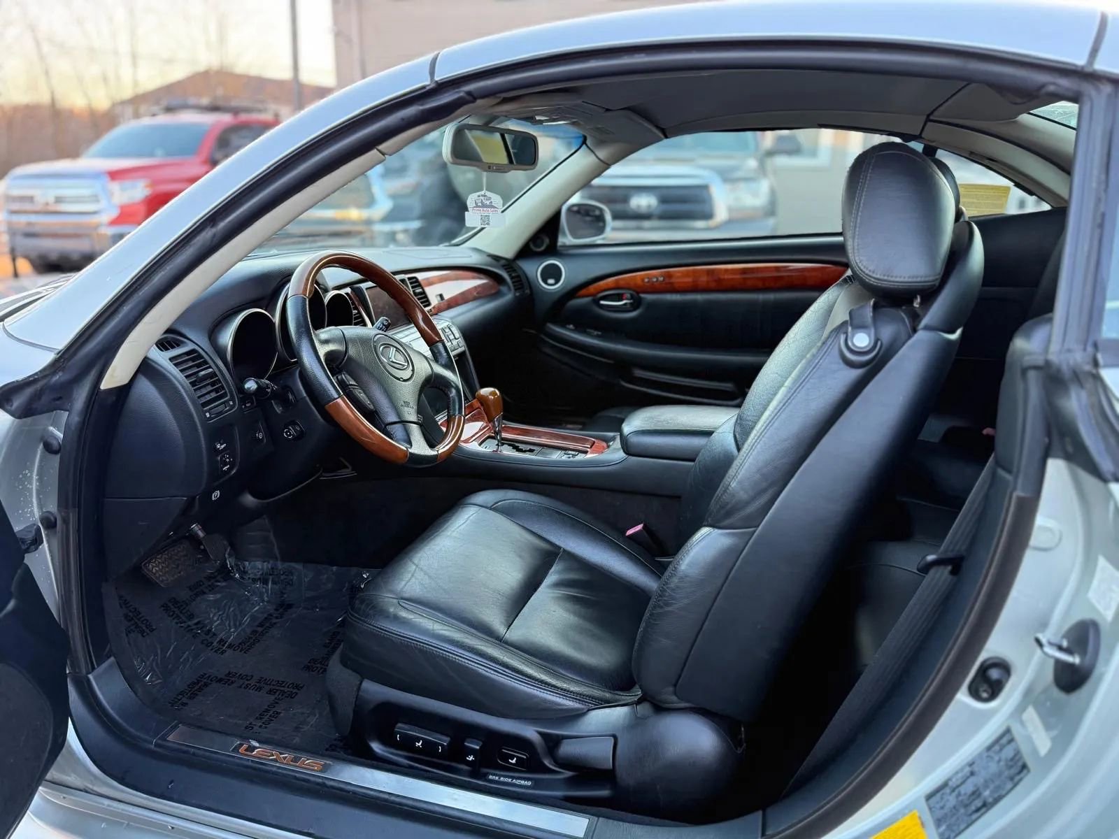Used 2002 Lexus SC 430 Convertible image 10