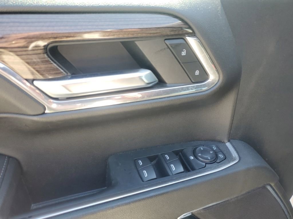 Used 2023 Chevrolet Silverado 1500 LT AWD/4WD image 18