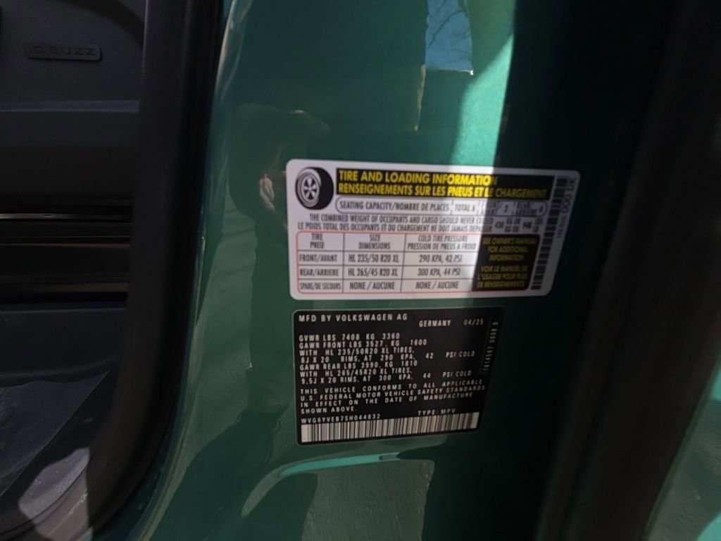 New 2025 Volkswagen ID. Buzz 1st Edition image 22