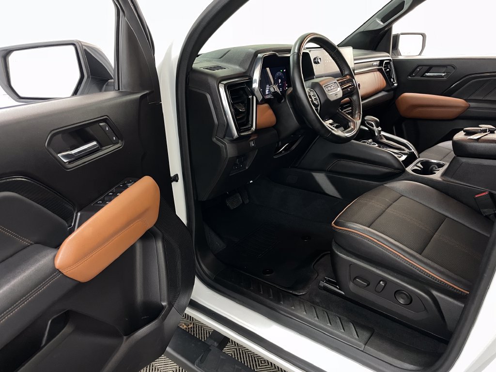 Used 2024 GMC Canyon AT4 w/ Canyon Safety Plus Package AWD/4WD image 24