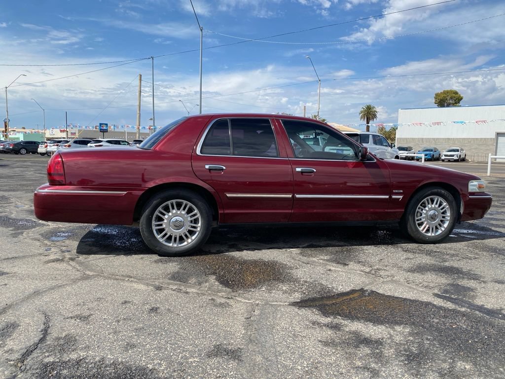 Used 2011 Mercury Grand Marquis LS RWD image 5