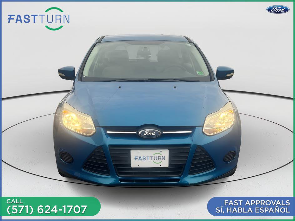 Used 2014 Ford Focus SE w/ SE Winter Package FWD image 2