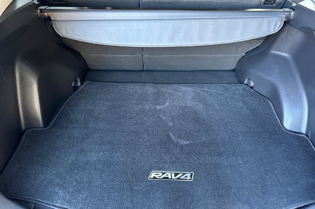Certified 2020 Toyota RAV4 LE w/ Carpet Mat Package FWD image 14