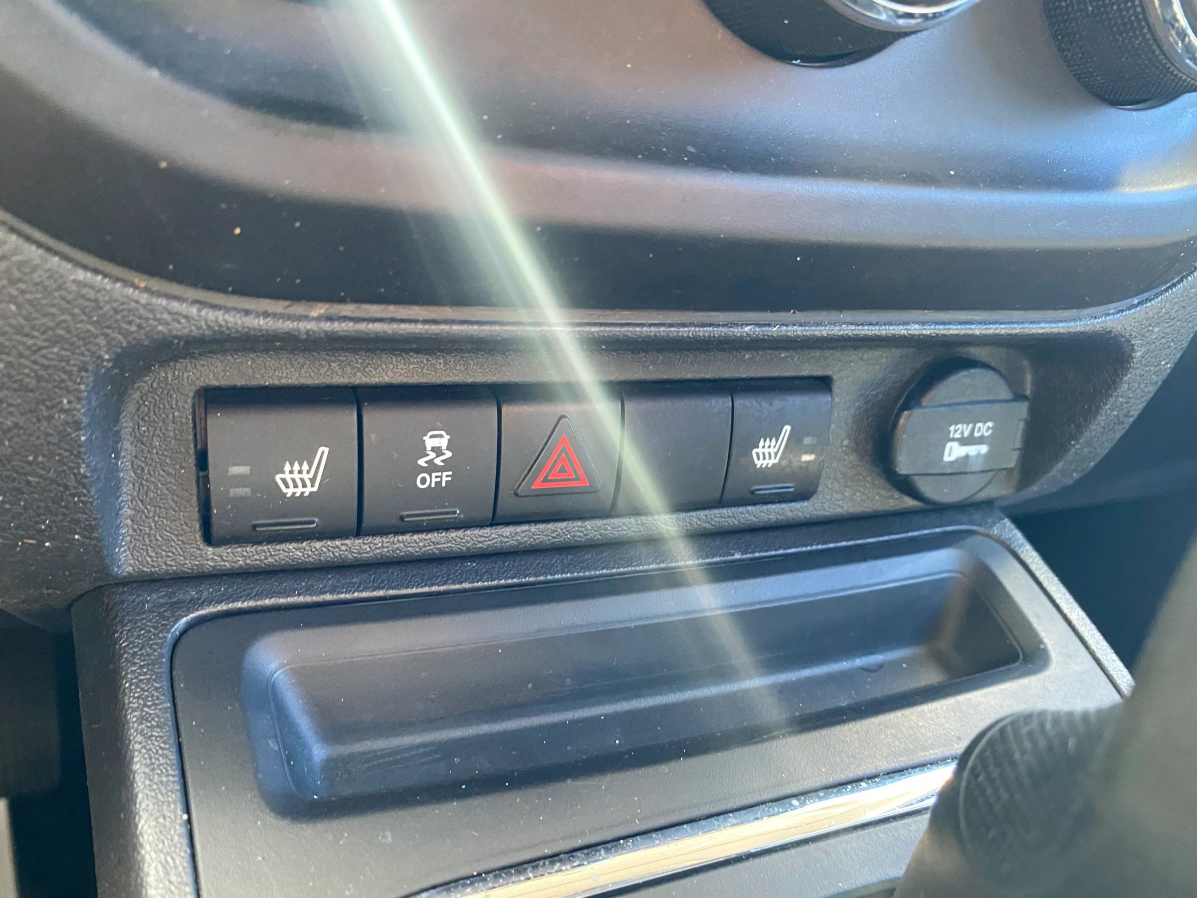 Used 2014 Jeep Patriot Latitude w/ Sun/Sound Group image 19