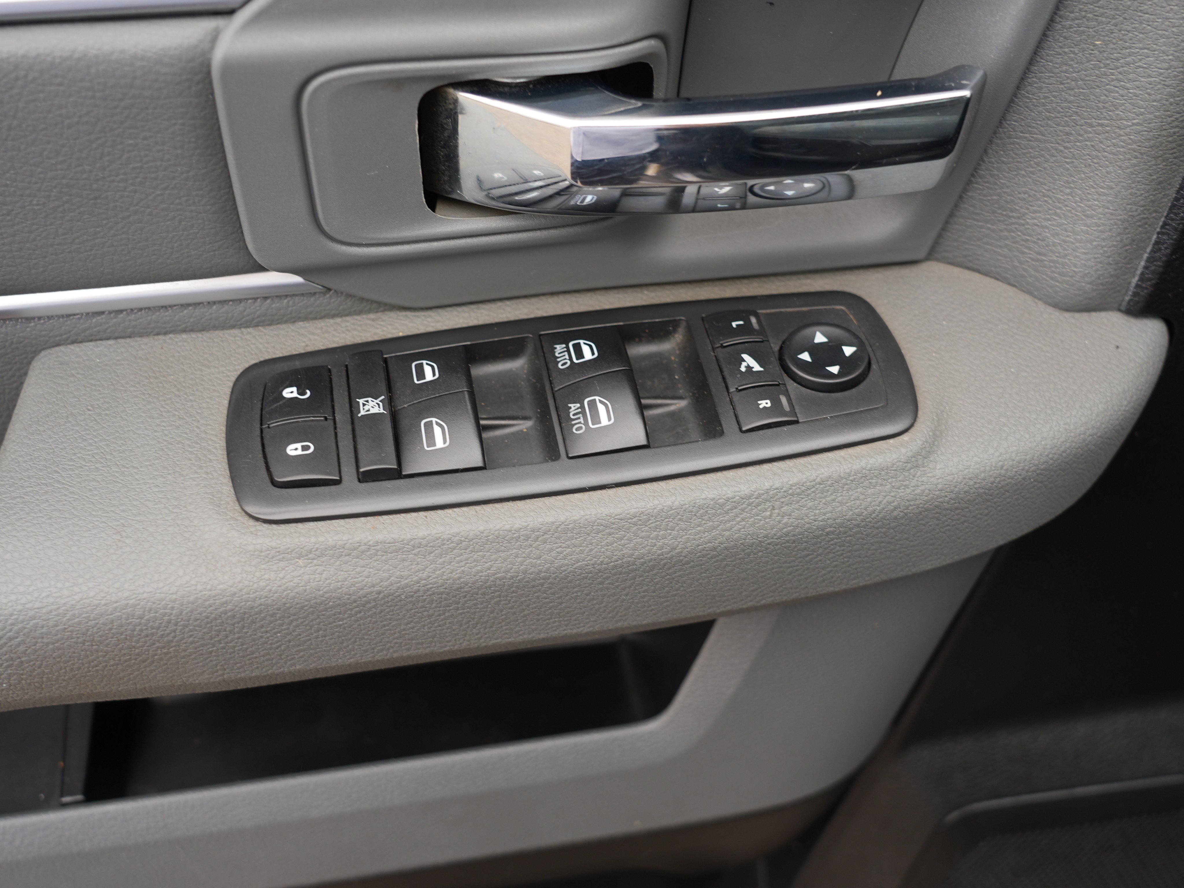 Used 2019 RAM 1500 Big Horn AWD/4WD image 17
