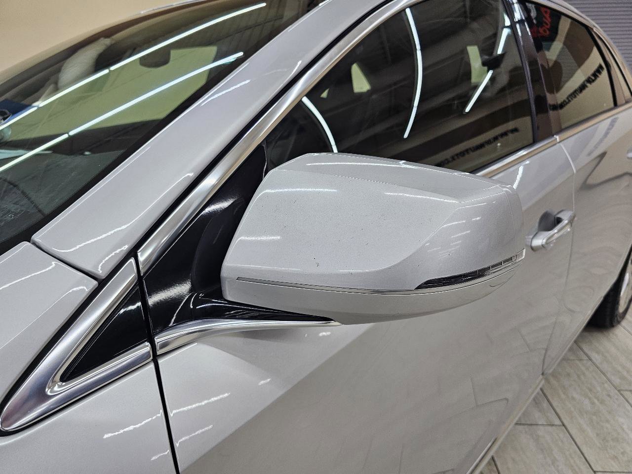Used 2013 Cadillac XTS Luxury FWD image 11