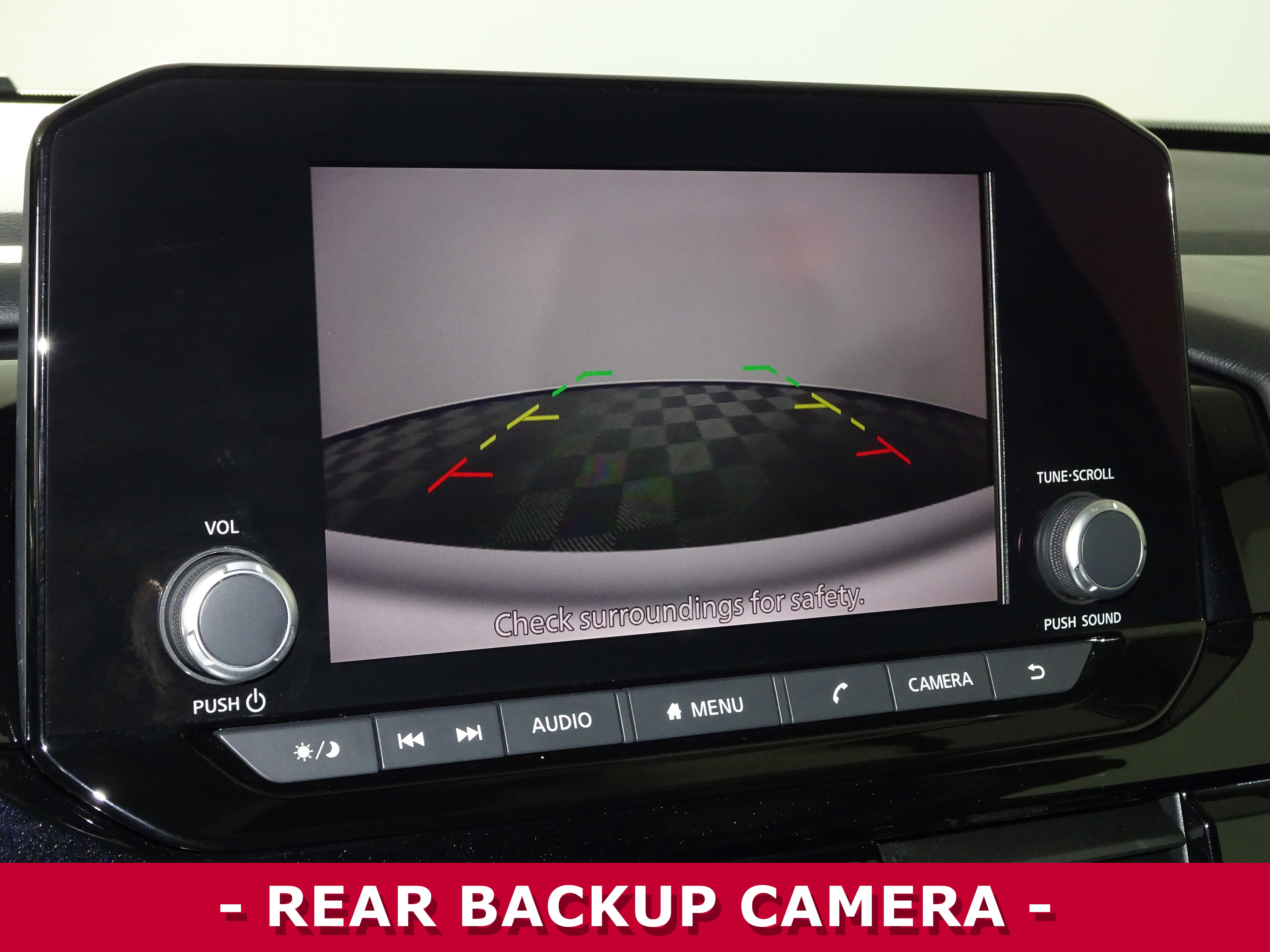 Used 2023 Nissan Pathfinder SV image 19