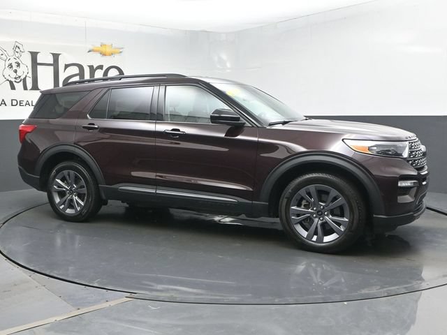 Used 2023 Ford Explorer XLT w/ Equipment Group 202A AWD/4WD image 1