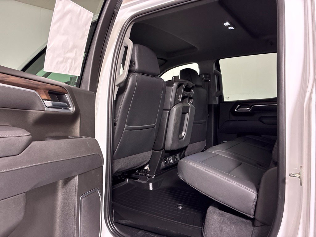 Used 2025 GMC Sierra 1500 SLT AWD/4WD image 26