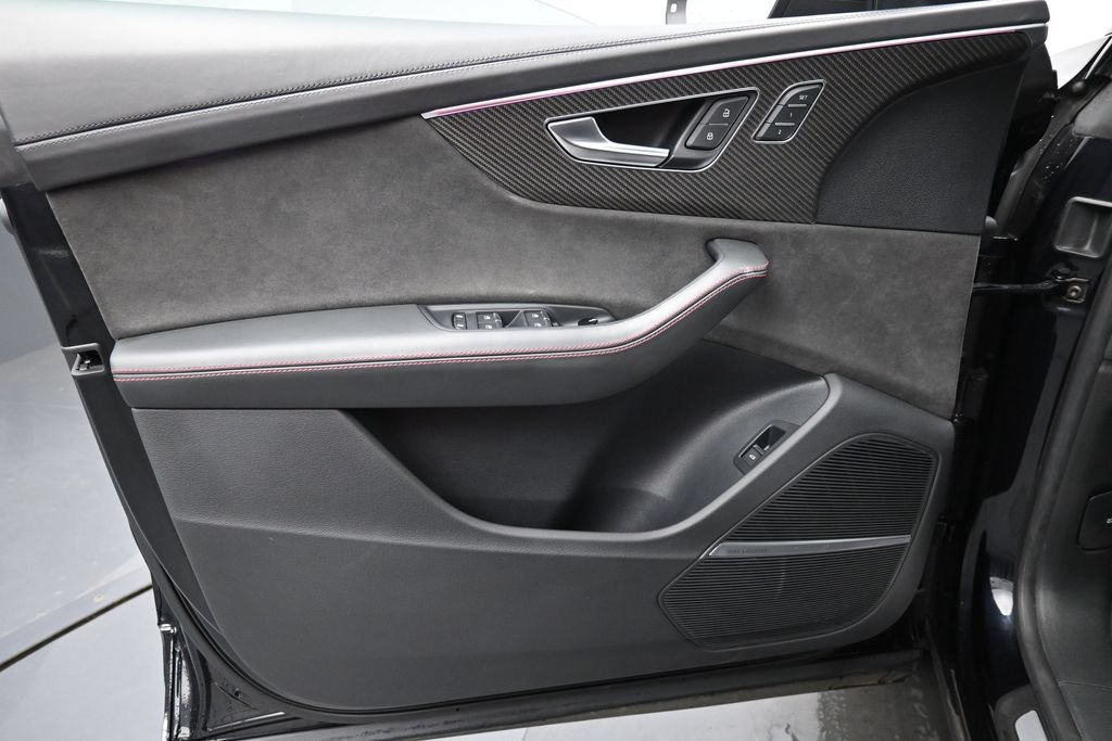 Used 2021 Audi RS Q8 AWD/4WD image 24