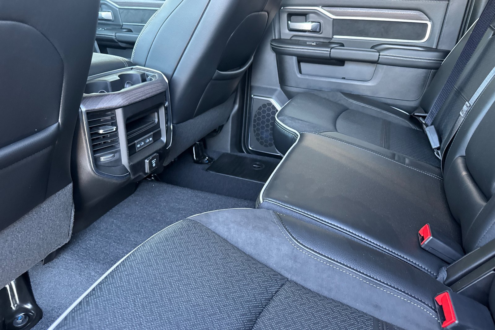 New 2027 RAM 3500 Laramie w/ Night Edition AWD/4WD image 11