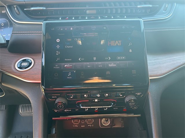 Used 2022 Jeep Grand Cherokee L Summit w/ Advanced Protech Group IV image 25