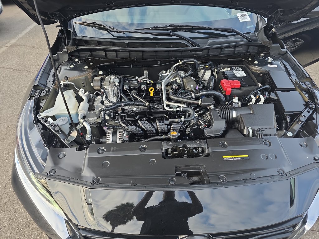 Used 2025 Nissan Altima 2.5 SV FWD image 19