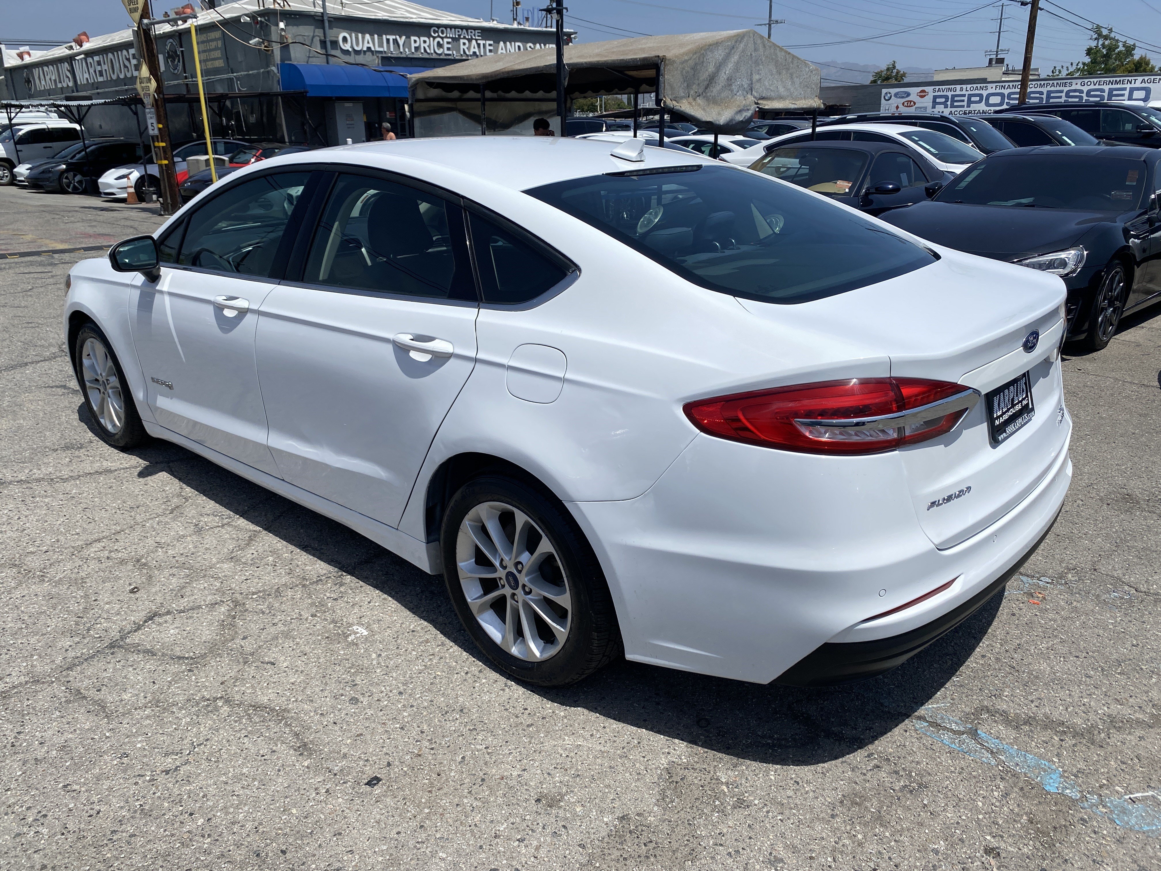 Used 2019 Ford Fusion SE FWD image 11