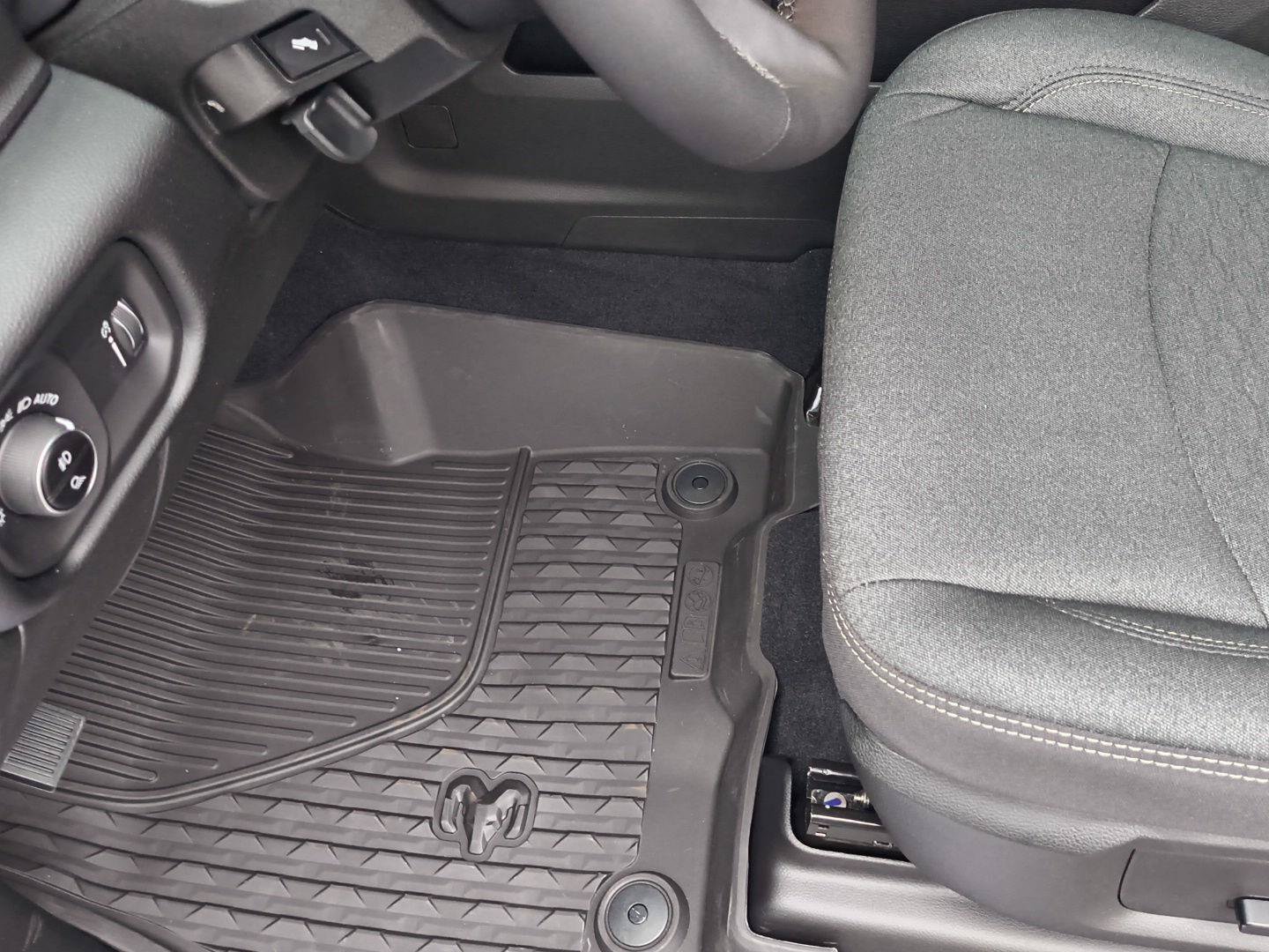 New 2027 RAM 3500 Big Horn AWD/4WD image 8