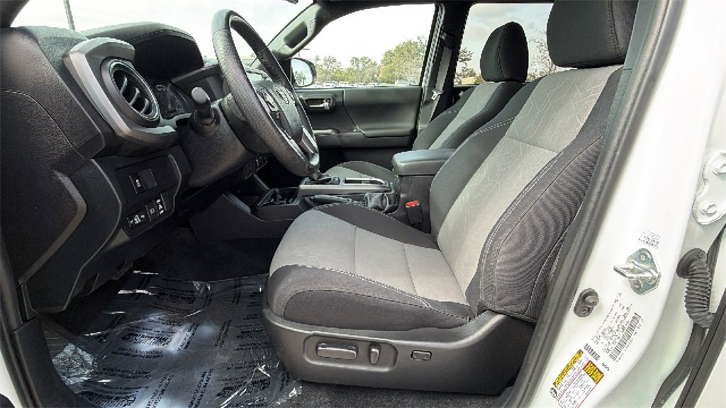 Certified 2023 Toyota Tacoma TRD Off-Road image 18